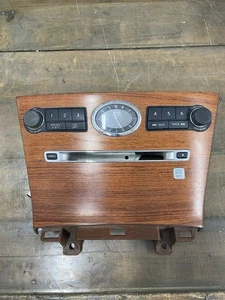 06-07 INFINITI M35 RADIO AUDIO PANEL CONTROL MADERA GRANO 68260-EH100 OEM - Imagen 1 de 4