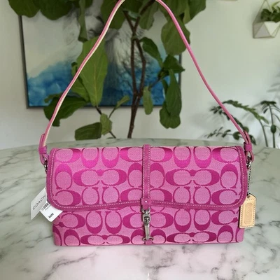 NUEVO CON ETIQUETAS COACH Bolso de Hombro Vintage Y2K Firma Clip Demi Solapa Rosa Fucsia 6348 Foto 1 de 4