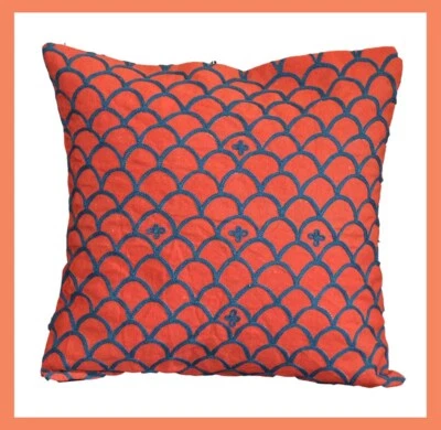 Funda de almohada/cojín de algodón bordada roja hecha a mano de opciones de artesanía! Foto 1 de 4