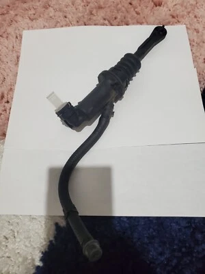 Cilindro maestro de embrague Jeep Wrangler usado control hidráulico OEM 2010 Wrangler... Foto 1 de 4