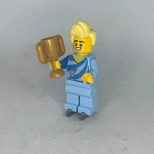 Figure Skating Champion minifigure LEGO Collectible Minifigure CMF Series 22 - Picture 1 of 4