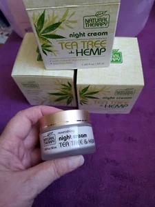 3 Natural Therapy 1,69 Oz. Teebaum Hanf Totes Meer Mineralien Tag Nacht Creme Ton - Bild 1 von 5