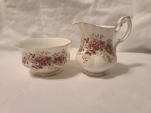 Royal Albert Bone China England Lavender Rose Milchkännchen und Zuckerdose - Bild 1 von 17