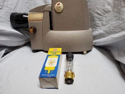 Vintage Bell & Howell Streamliner 500 Model151 TDC Duo Projector Tested  - Image 1 of 4