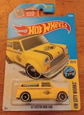2015 Hot Wheels HW City Works '67 AUSTIN MINI VAN желтый - Изображение 1 из 4