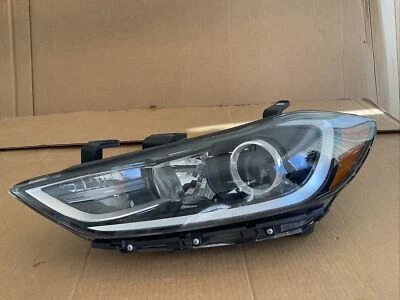 HYUNDAI ELANTRA 2017-2018 LADO IZQUIERDO HALÓGENO SIN LED Foto 1 de 4