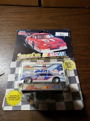 Роб Морозо 1990 гонки чемпионов 1:64 NASCAR #20 синий автомобиль, карта и стойка   - Изображение 1 из 2