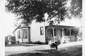 J65/ Gladstone Michigan RPPC Postcard c1910 Earl Lavelle Home 335 - Picture 1 of 4
