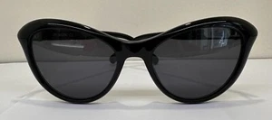 Moschino MOL015 Damen Sonnenbrille schwarz unifarben leicht Schmetterlingsform - Bild 1 von 5