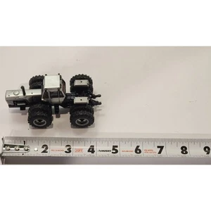 Ertl 1/64 Scale White 4-210 4WD Evolution Series Tractor - Picture 1 of 8