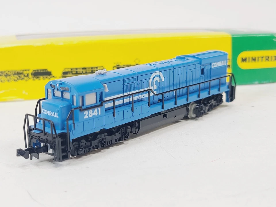 Minitrix Conrail GE U28C Diesel Locomotive  N 2009 - Image 1 of 4