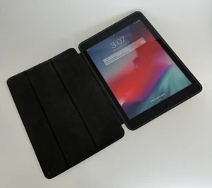 Apple iPad Air 9.7" 64GB Gray WiFi - Very Good! - Picture 1 of 10