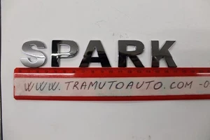 SCRITTA Chevrolet Spark - CON BIADESIVO - CROMATA - per AUTO - - Foto 1 di 1