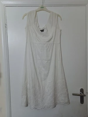 Theory White Embroidered Cotton Sleeveless Dress UK 8 / US 4 – Designer - Image 1 of 4