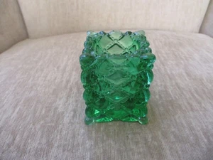 MCM Cubo Texturizzato Portacandele in Vetro Verde Pesante 2” X 2” - Foto 1 di 11
