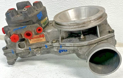 BMW 320i 1980-1983 distribuidor de combustible Bosch **TAL CUAL** OEM 0438120148 Foto 1 de 4