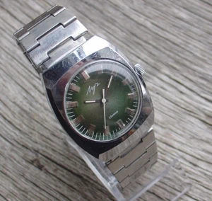 VINTAGE RARE COLLECTIBLE SOVIET RUSSIAN LUCH MENS WATCH BRACELET SERVISED 23 Jew - Picture 1 of 13