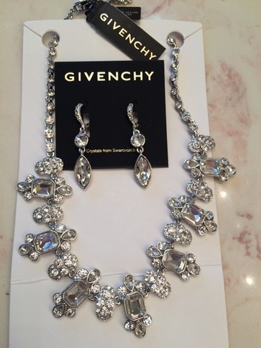 NUOVISSIMO Collana e orecchini Givenchy con colletto e cristallo tono argento