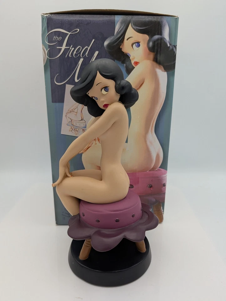 弗雷德·摩尔女孩(迪士尼)“Licorice”限量版雕像 #167/350 9 1/2 — 第 1/4 张图片