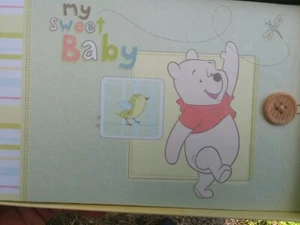 Disney Babys Brag Book Winnie the Pooh Photo Album Holds 40 4 x 6 Photos new - Picture 1 of 3