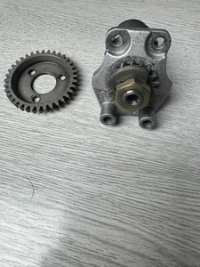 Aprilia RSV Mille 1000R Factory OEM hinterer Zylinder obere Ausgleichswelle mit Zahnrad - Bild 1 von 4