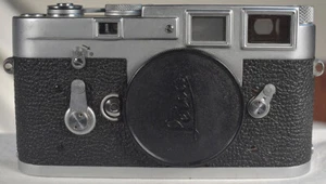 Leica M3 Single Stroke 35mm RF Camera Body / Serial No 991058 / Leica Case - Picture 1 of 16