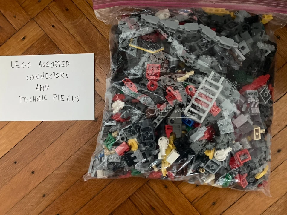 lego technic connectors, multicolor good condition, mixed pieces look at images  - Image 1 of 1
