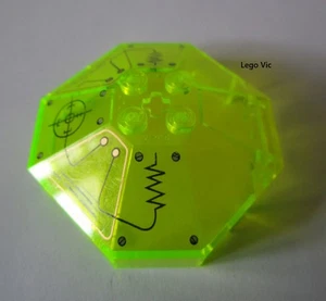 Lego 2418bpb02 Windscreen 6x6x2 Tr Neon Green with Insectoids Space 6977 MOC B34 - Imagen 1 de 1