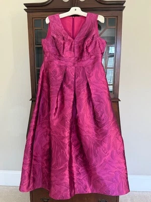 Vestido Formal Kay Unger Mariah Jacquard Plisado Talla 16 Sangría Usado Una Vez Foto 1 de 4