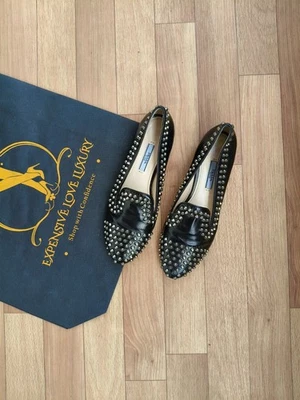 PRADA BALLETS PARA FUMAR DE CUERO NEGRO CON TACHUELAS TALLA EU 37, 7 US, 4 UK Foto 1 de 4
