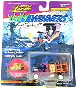 Johnny Lightning - Wacky Winners - Root Beer Wagon - Series 4 -Tom Daniel Design - Picture 1 of 2