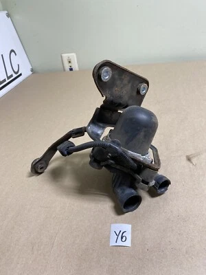 Bomba de aire para VW Volkswagen Beetle Jetta Passat Golf con soporte 07K959253A OEM Y6 Foto 1 de 4