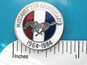 MUSTANG - 20 year anniversary hat pin , lapel pin , tie tac , hatpin GIFT BOXED - Picture 1 of 5