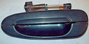 1993-2002 MAZDA 626 OUTSIDE DOOR HANDLE DRIVER'S SIDE REAR DOOR FREE S/H  - Picture 1 of 4