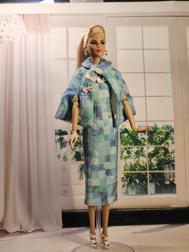 VETEMENTS Abito di mezza lunghezza fatto a mano Ooak con mantello. Accessori inclusi