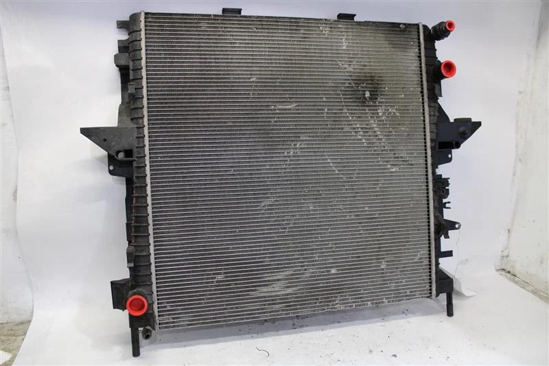 RADIATOR LR4 Range Rover Sport 10 11 12 13 14 15 16 1281738 Foto 1 de 4