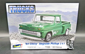 1:25 Revell '65 Chevy Stepside 2 in 1 Modellbausatz - Neu Open Box (Box Wear) - Bild 1 von 7