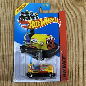 2013 Hot Wheels Bump Around Yellow Bumper Cars 166/250 Track Aces HW Race Mattel - Picture 1 of 4
