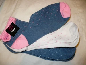 No Boundaries Women's Low Cut Socks 3 Pair Dots Blue White Pink Shoe Size 5-10 - Picture 1 of 1