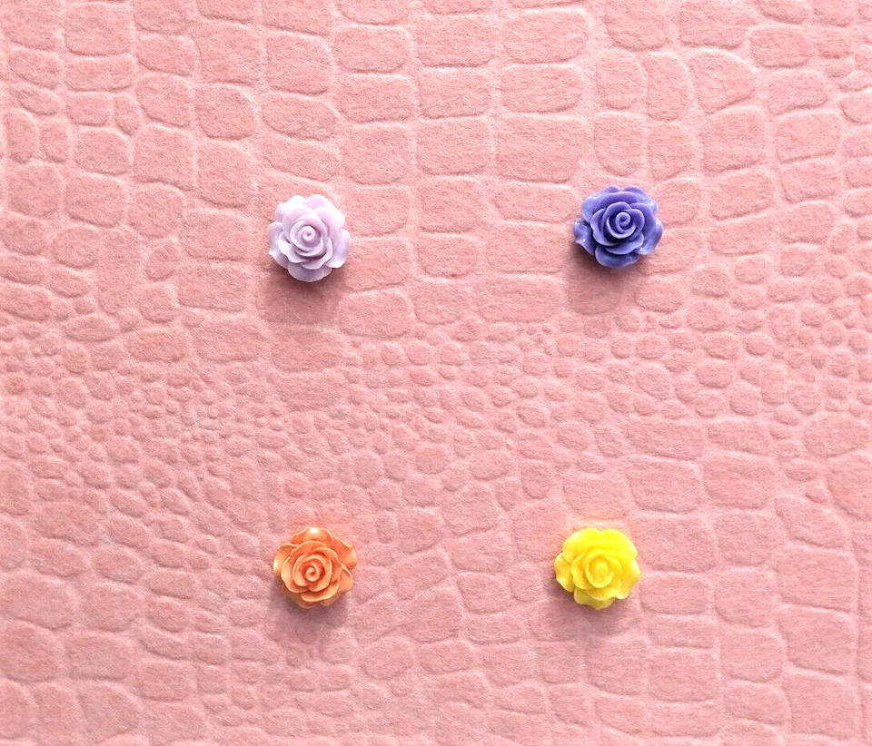 Pushpins set of 4 handmade flower design - Image 1 of 4