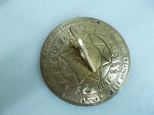 Vintage Solid Brass English Sun Dial (FREE UK POSTAGE) - Foto 1 di 6