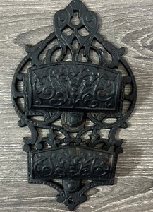 Caja de fósforos colgante de hierro fundido vintage soporte negro decoración de casa de campo - Imagen 1 de 6