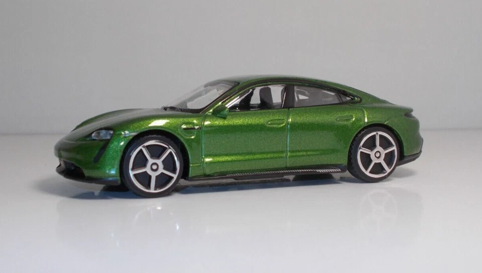 Bburago Street Fire Auto Straniere Street Fire 1:43 Modellini Auto - Multicolore (00709)