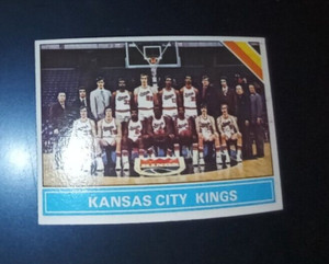 1975-76 Topps Kansas City Kings Team Card #211-near mint-mint