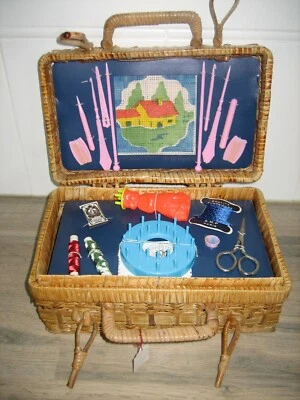 Jouet Ancien Panier Couture en osier Tricotin Canevas ROCHAIX Vintage Neuf - Photo 1/4