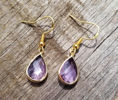 Pendientes colgantes de alejandrita de oro de 14k, piedra de nacimiento de junio, cristales de alejandrita Foto 1 de 4