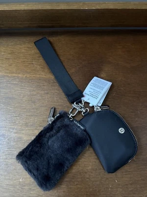 Muñequera de felpa polar Lululemon doble bolsa negra/plateada - nueva con etiquetas Foto 1 de 4