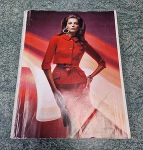 UK Vogue Magazine: Kate Moss, Hayley Atwell, Oct 2008 (Front Cover Missing) - Picture 1 of 7