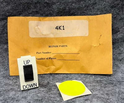 MCGILL 0805-1242 INTERRUPTOR BALANCIM CENTRO DESLIGADO 3 POSIÇÕES CENTRO FORA DA MOLA RETORNO - Imagem 1 de 4