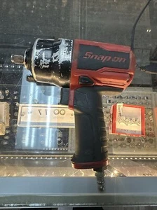 Snap-on PT850 Impact Air Gun Wrench Pneumatic Automotive Tool 1/2" Drive USA Red - Picture 1 of 2